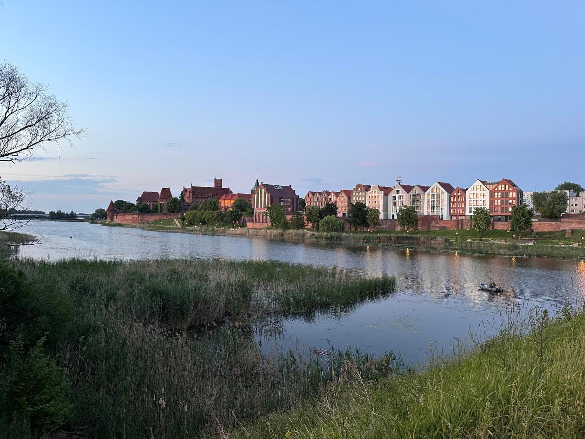 Bed and Breakfast Karat Мальборк Экстерьер фото